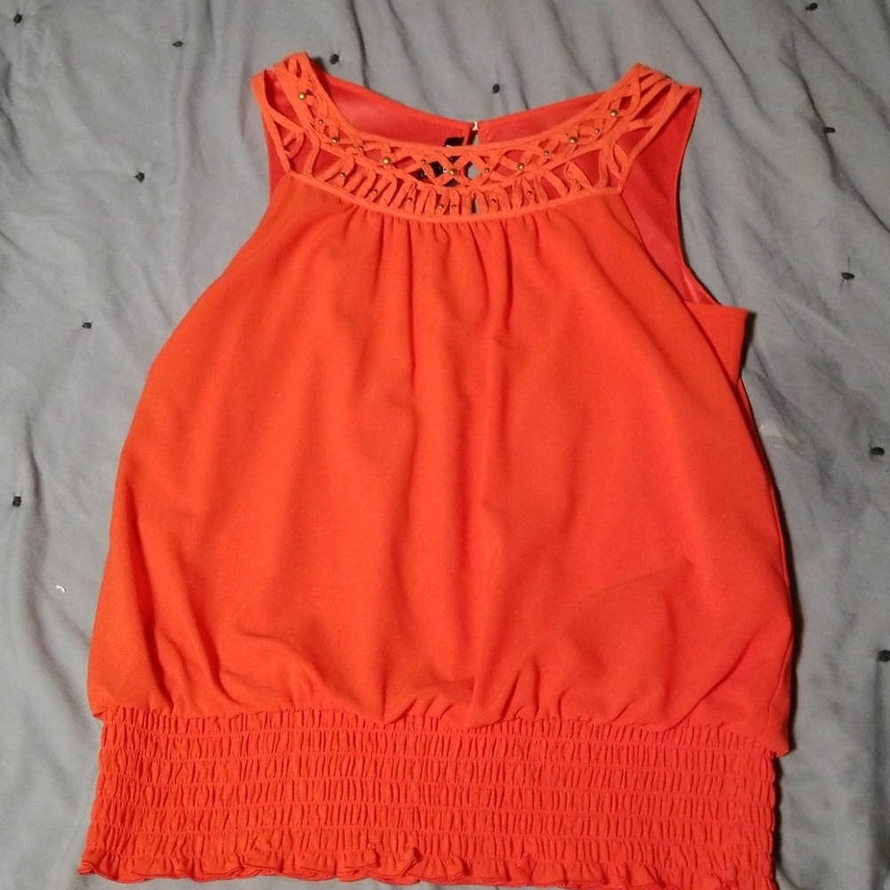 A. BYER Ladies Sleeveless Blouse. Large.